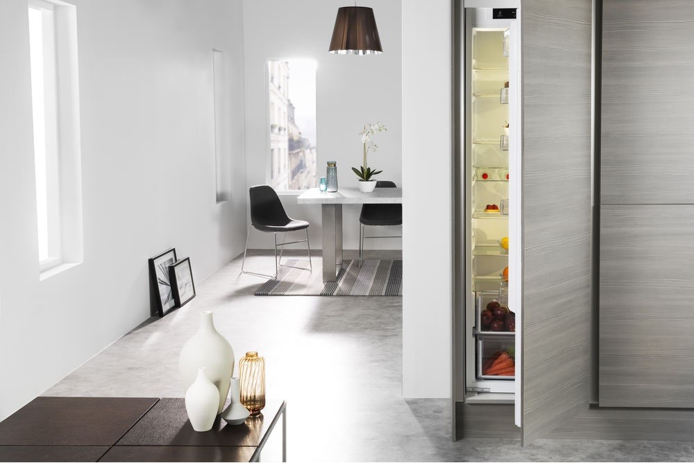 Холодильник Whirlpool ARG 18082 A++ - изображение 3