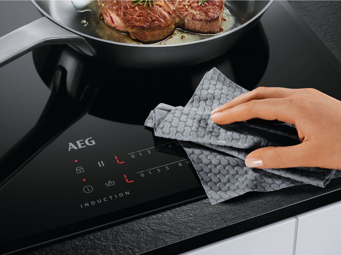 Варочная поверхность AEG IAR64413FB - изображение 3