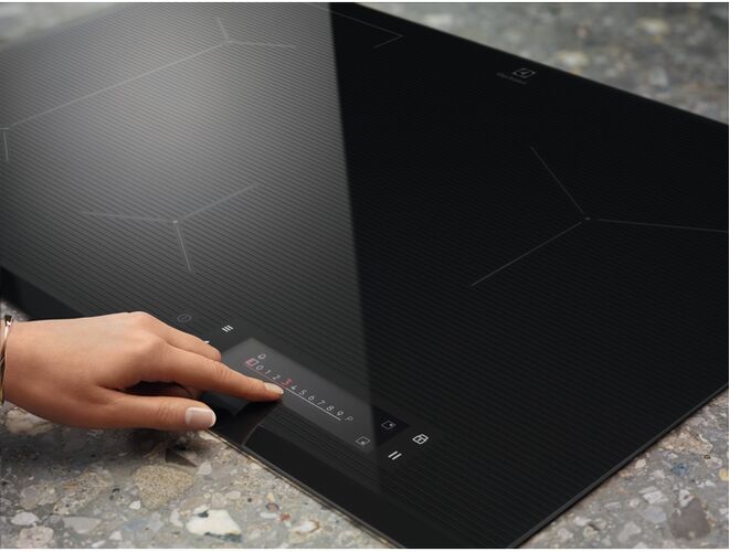 Варильна поверхня Electrolux EIS8648 - изображение 3