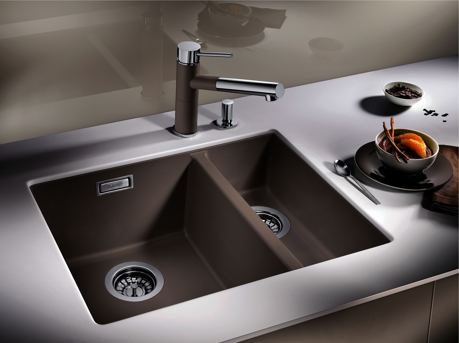 Кухонная мойка Blanco SUBLINE 340/160-U L (523557) - изображение 2